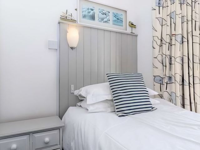 images/rooms/gallerys/room-9/room-9-11-kireth-ai.jpeg